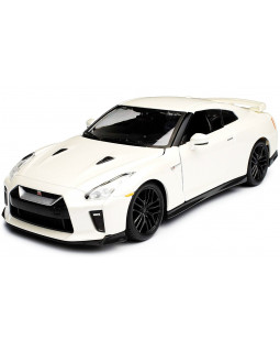 Bburago Nissan GT-R (2017) White 1:24